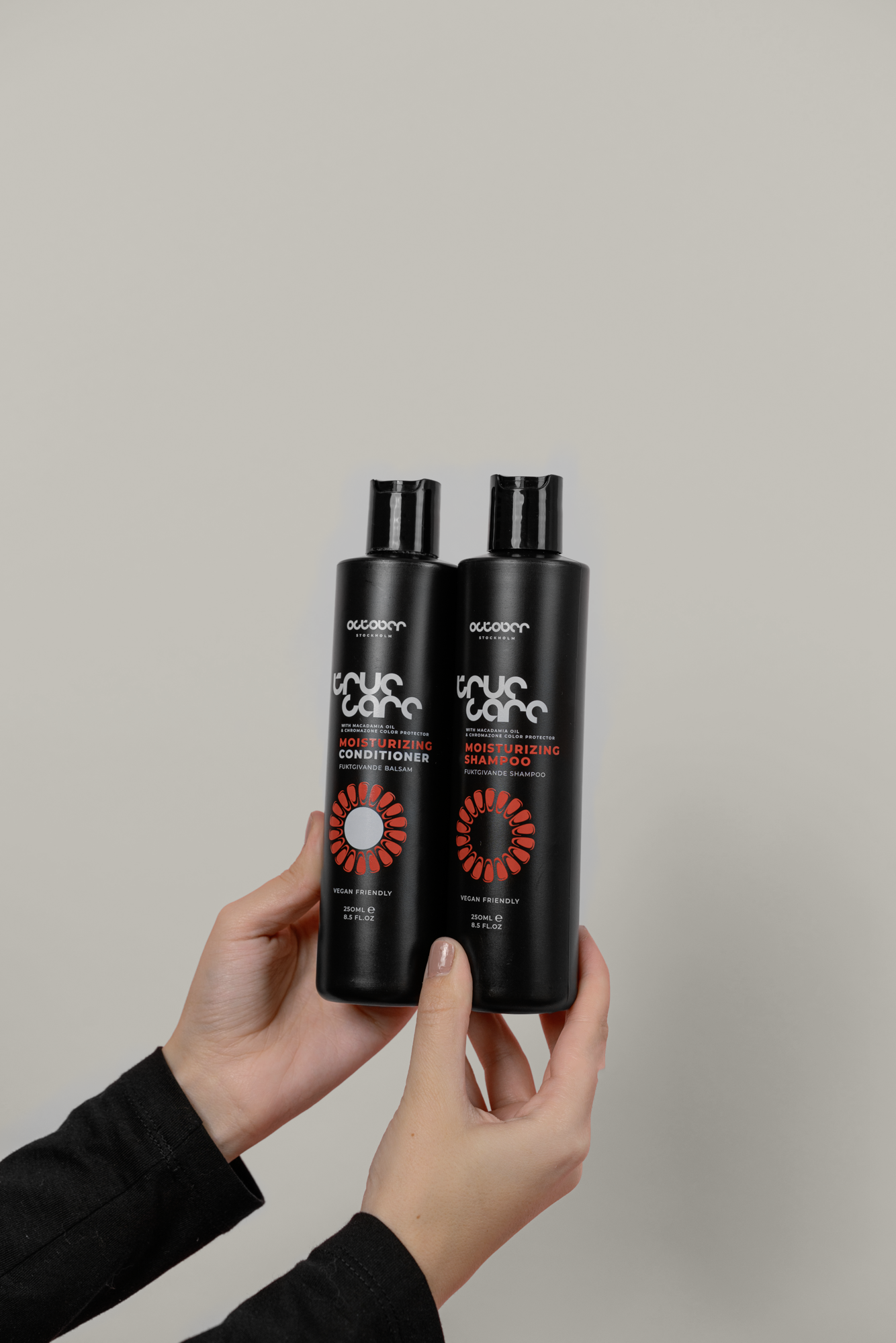 MOISTURIZING SHAMPOO